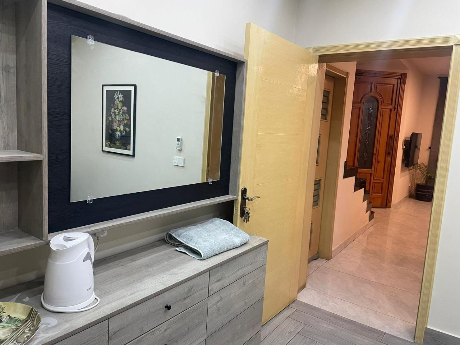 Grey Orchard Homestay - A Family Place Лахор Экстерьер фото
