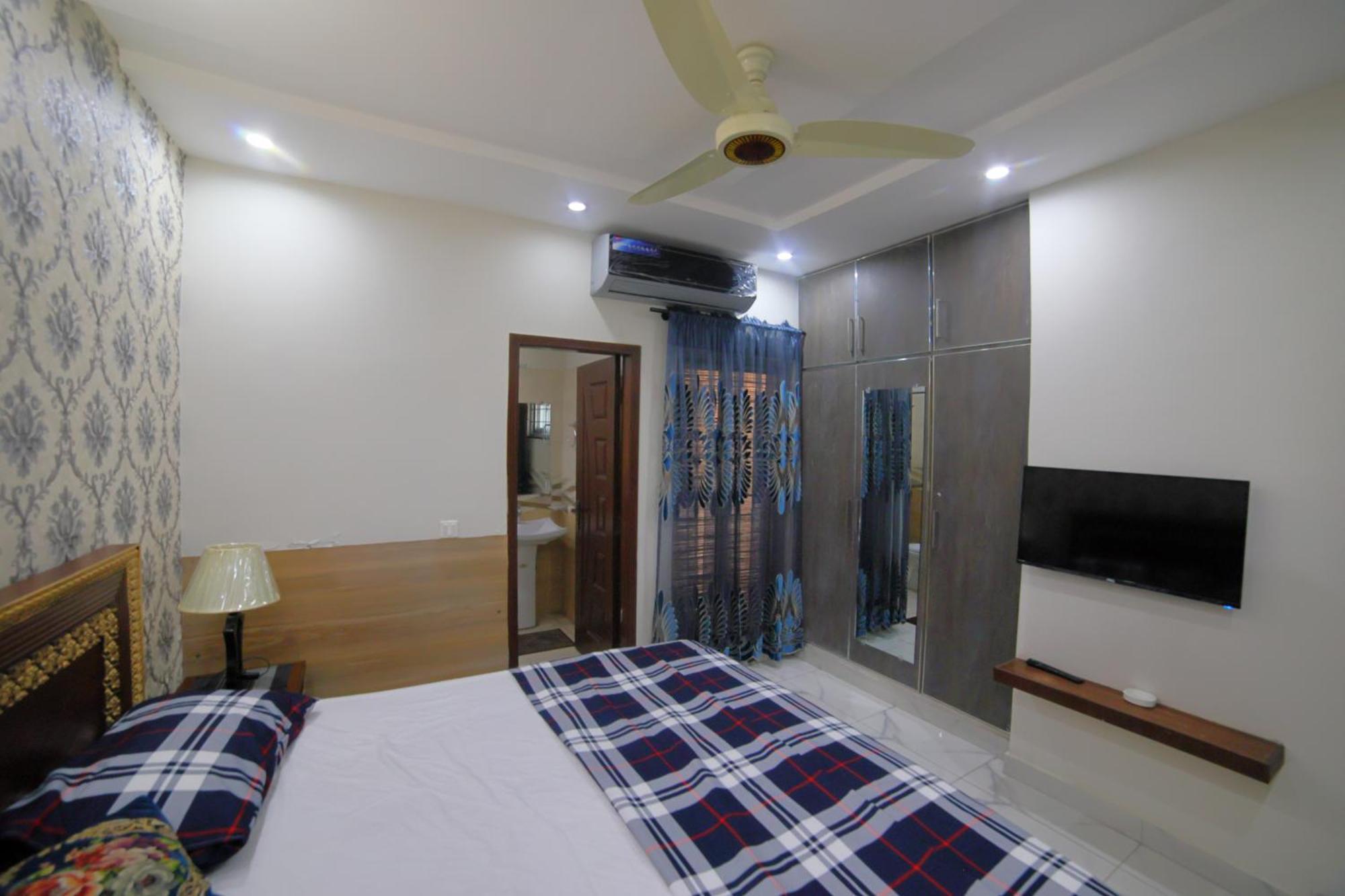 Grey Orchard Homestay - A Family Place Лахор Экстерьер фото